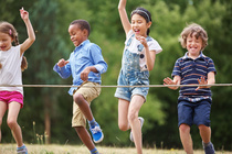 Kinder und körperliche Aktivität. Quelle: © Robert Kneschke / fotolia
