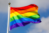 Regenbogenfahne für die Vielfalt von Schwulen und Lesben in aller Welt. Quelle: © RobertNyholm - stock.adobe.com